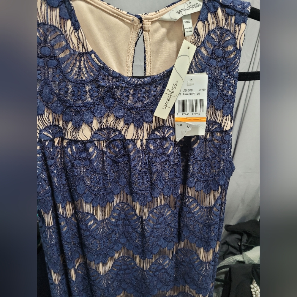 Sleeveless dress